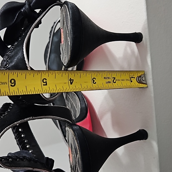 Betsy Johnson Black Sandle Satin Tie Sz.8 - Picture 6 of 7